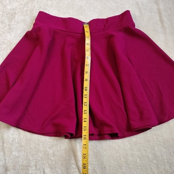 Maroon Flowy Skater Skirt Size Large - Picture 6 of 6